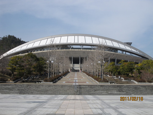 正面エントランス　2011-02-16