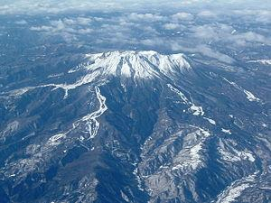 木曽路より御嶽山を望む iPromenade : 木曽の御嶽山の標高は3067m？